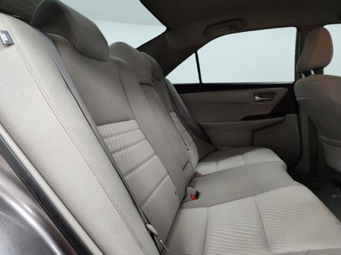 Used 2015 Toyota Camry SE image 21