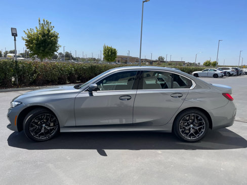 Used 2025 BMW 330i Sedan image 3