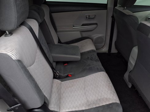 Used 2016 Toyota Prius V Three image 21