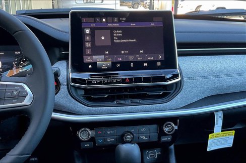 New 2025 Jeep Compass Latitude image 6