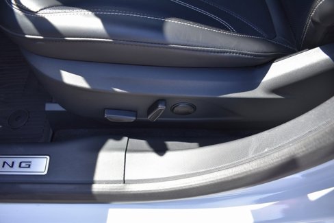 Used 2022 Ford Mustang Mach-E Premium image 17