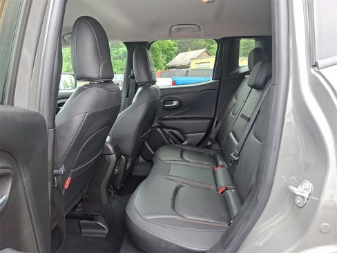 Used 2021 Jeep Renegade Trailhawk image 10