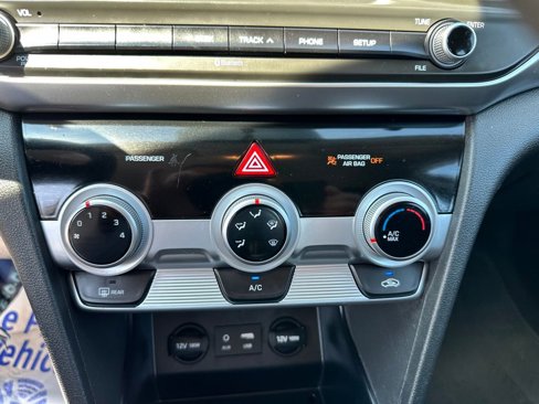 Used 2019 Hyundai Elantra SE w/ Cargo Package image 18