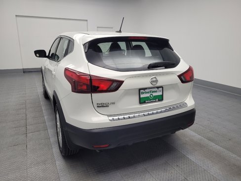 Used 2018 Nissan Rogue Sport S w/ S Appearance Package image 6