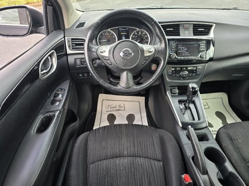 Used 2018 Nissan Sentra SV image 3