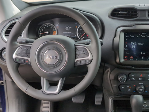 Used 2021 Jeep Renegade Latitude w/ Luxury Group I image 18