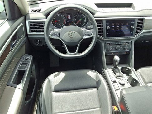 Used 2021 Volkswagen Atlas SE image 11