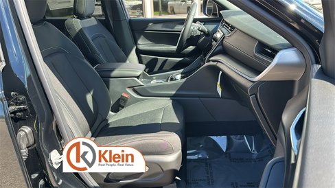 New 2025 Jeep Grand Cherokee Laredo X w/ Luxury Tech Group I image 31