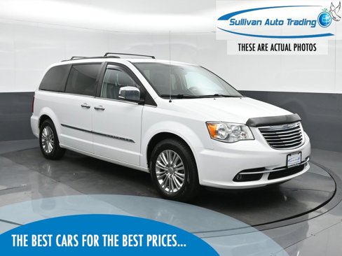 Used 2015 Chrysler Town & Country Touring-L w/ Driver Convenience Group image 1