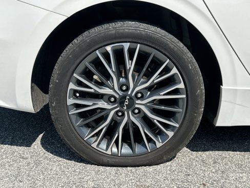 Used 2024 Kia Forte GT-Line w/ GT-Line Premium Package image 17