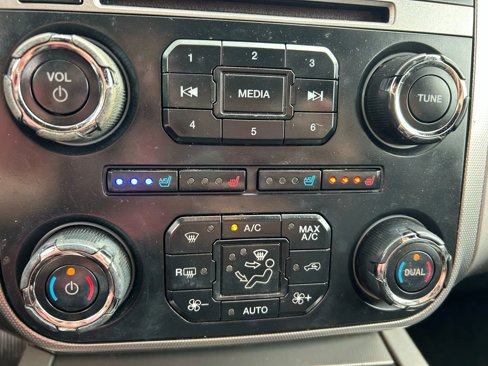 Used 2015 Ford Expedition EL XLT w/ Equipment Group 202A image 21