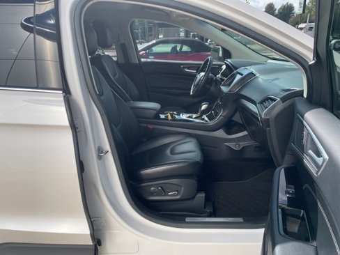Used 2016 Ford Edge Titanium w/ Technology Package image 9