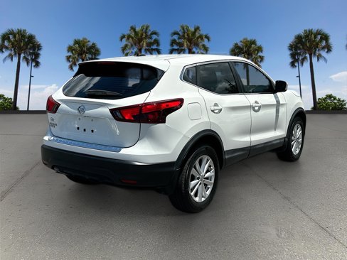 Certified 2017 Nissan Rogue Sport S image 5