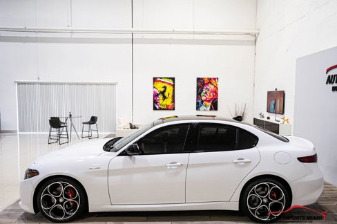 Used 2022 Alfa Romeo Giulia Veloce image 16