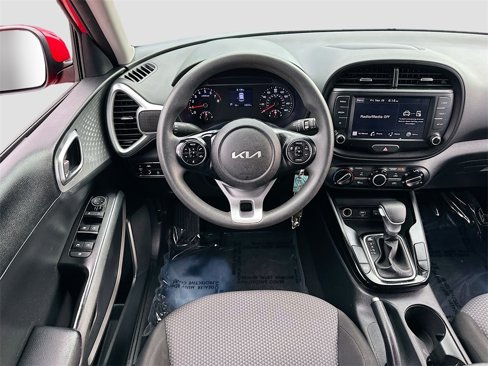 Certified 2022 Kia Soul LX w/ Technology Package image 20