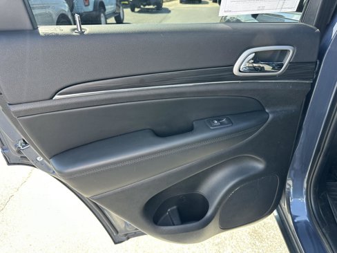 Used 2021 Jeep Grand Cherokee Limited w/ Premium Lighting Group image 24