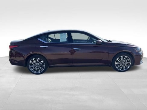 Used 2024 Nissan Altima 2.5 SL image 6