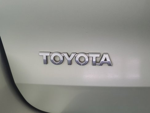 Used 2008 Toyota Sienna LE image 30