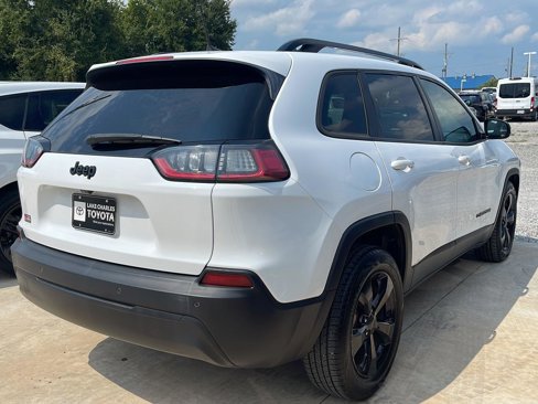 Used 2019 Jeep Cherokee Latitude Plus image 3