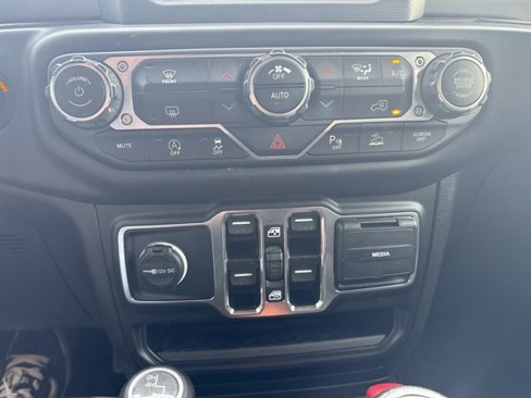 Used 2021 Jeep Wrangler Unlimited Sport image 22