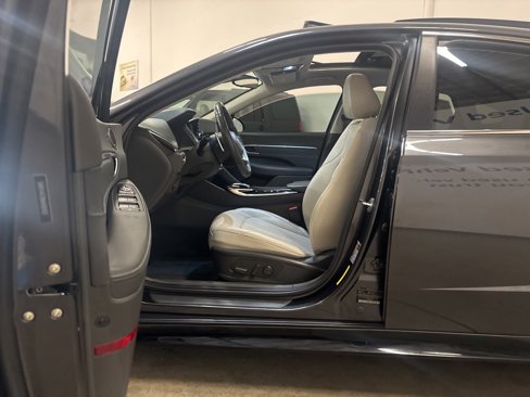 Used 2021 Hyundai Sonata Limited image 10