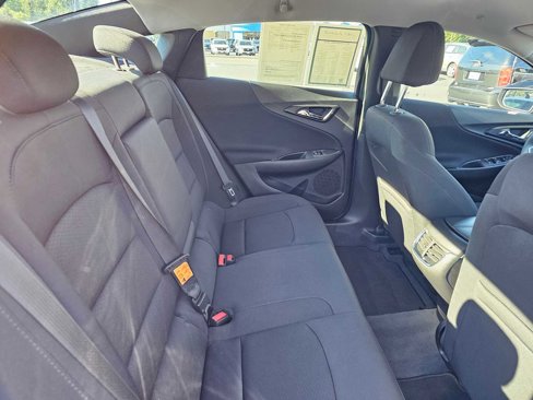 Used 2019 Chevrolet Malibu Hybrid image 14