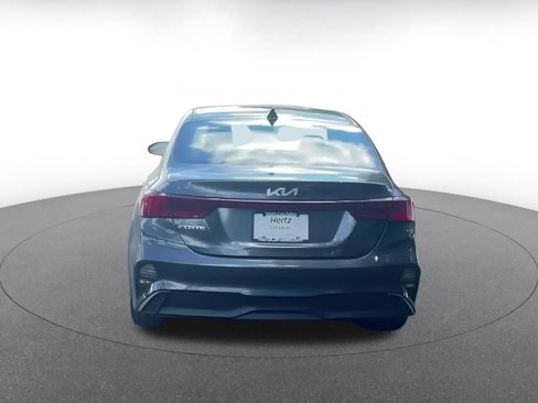 Used 2024 Kia Forte LXS image 9