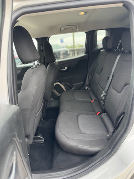 Used 2016 Jeep Renegade Latitude w/ Popular Equipment Group image 15
