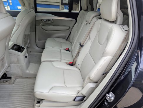 Used 2016 Volvo XC90 T8 Momentum w/ Vision Package image 7