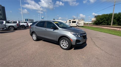 Used 2023 Chevrolet Equinox LS w/ LS Convenience Package image 2