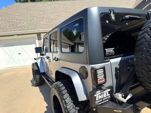 Used 2013 Jeep Wrangler Unlimited Sahara w/ Dual Top Group image 39