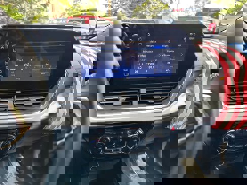 Certified 2024 Chevrolet Trax LT w/ LT Convenience Package image 26