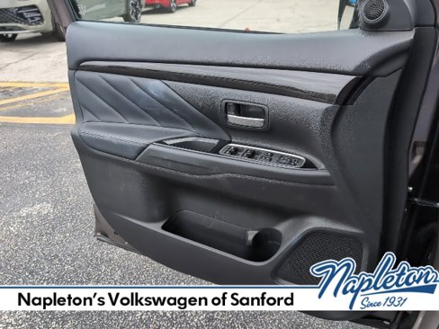 Used 2018 Mitsubishi Outlander SEL image 19