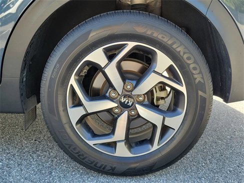 Certified 2022 Kia Sportage LX image 5