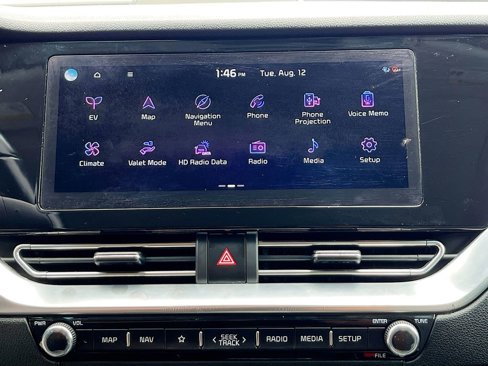 Used 2022 Kia Niro EX image 13