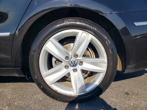 Used 2013 Volkswagen CC Sport image 29