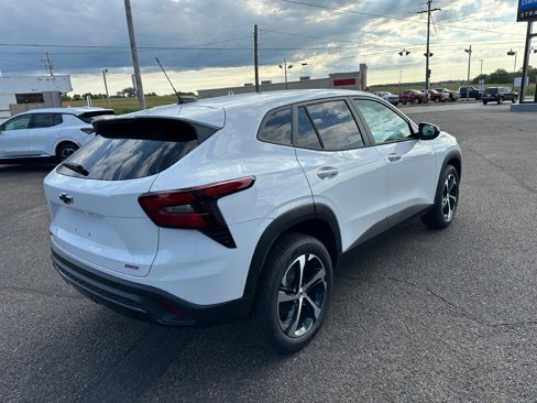 New 2025 Chevrolet Trax RS w/ Driver Confidence Package image 5
