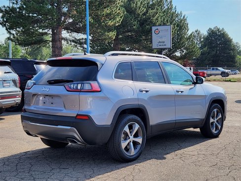 Used 2020 Jeep Cherokee Limited image 3