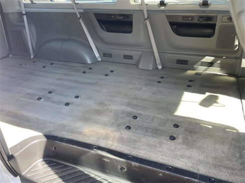 Used 2014 Ford E-350 and Econoline 350 XLT image 5