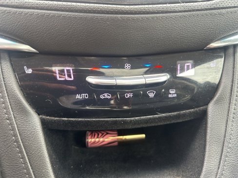 Used 2017 Cadillac XT5 Luxury w/ Driver Awareness Package image 5