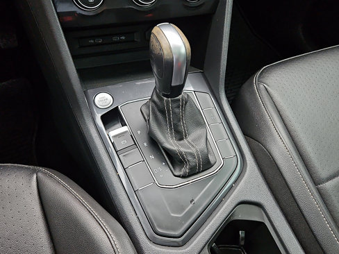 Certified 2021 Volkswagen Tiguan SEL image 14