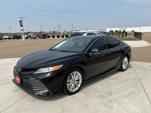 Used 2020 Toyota Camry XLE w/ Driver Assist Package image 7