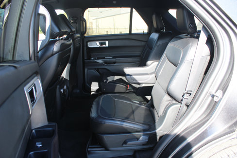 Used 2020 Ford Explorer Limited image 39
