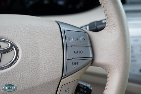 Used 2009 Toyota Avalon Limited image 27