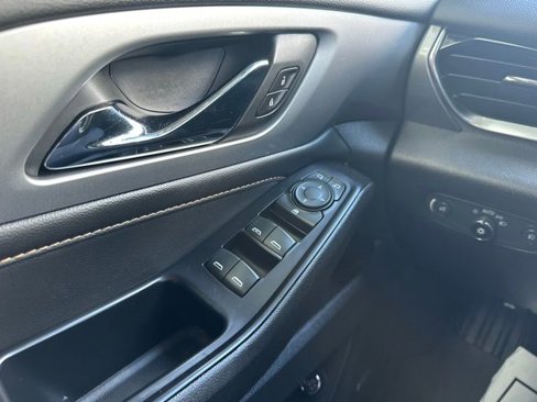Used 2019 Chevrolet Traverse LT w/ LT Premium Package image 32