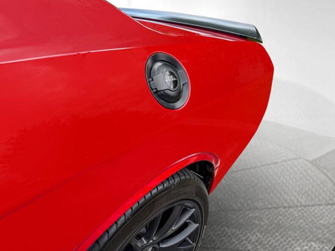 Used 2016 Dodge Challenger SRT Hellcat image 11