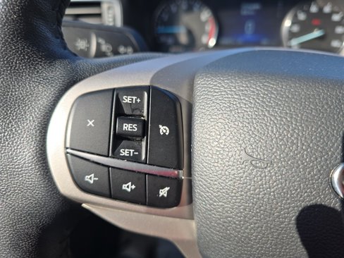 Used 2024 Ford Explorer XLT w/ Equipment Group 202A image 26
