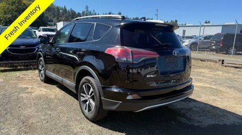 Used 2017 Toyota RAV4 XLE image 4