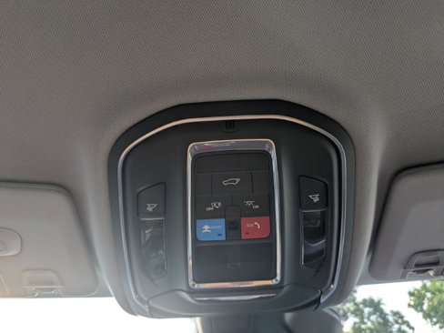 Used 2021 Jeep Grand Cherokee L Limited image 14