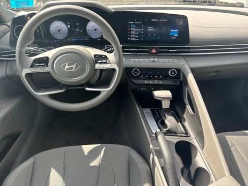 Certified 2024 Hyundai Elantra SEL image 21